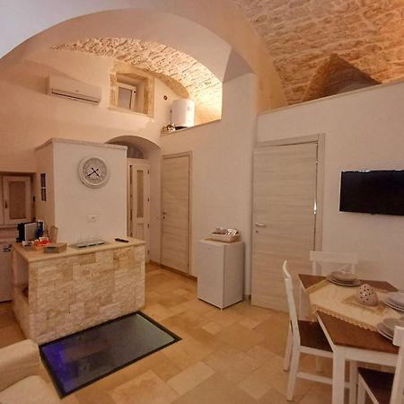 Suite 800 Остуни Екстериор снимка