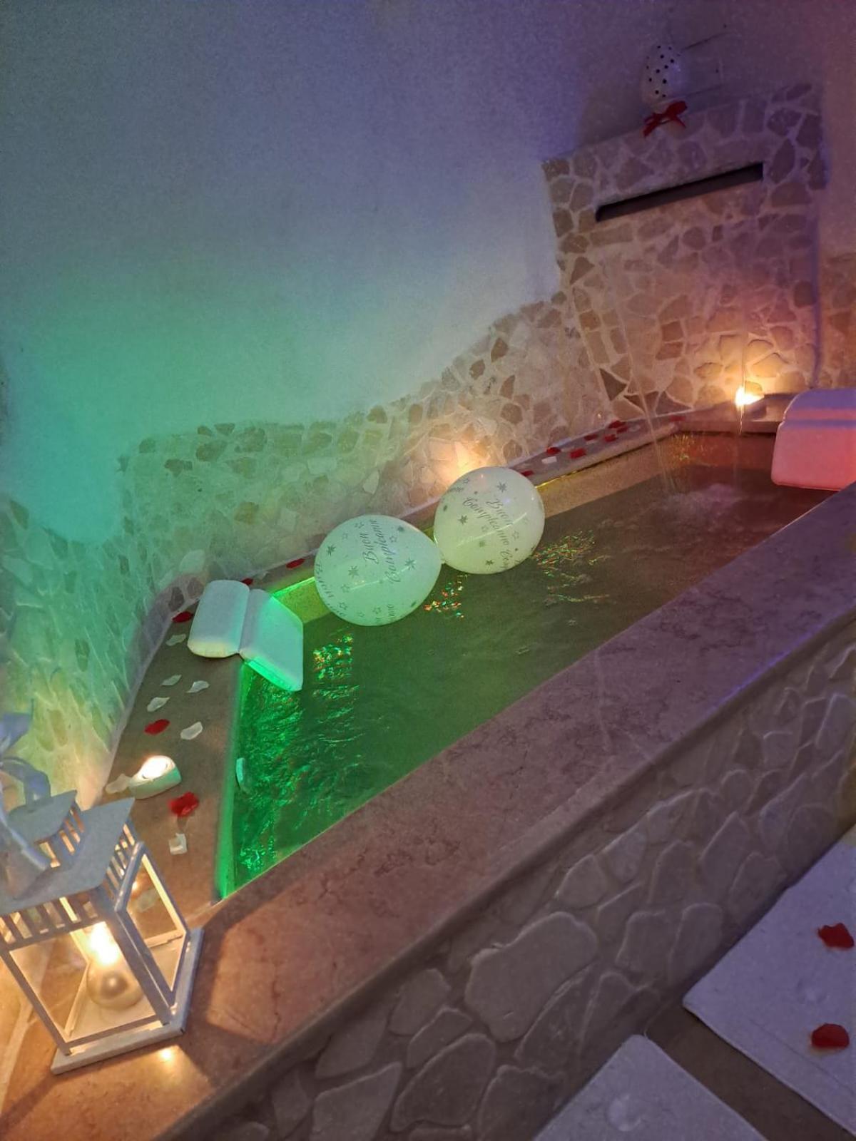Suite 800 Остуни Екстериор снимка