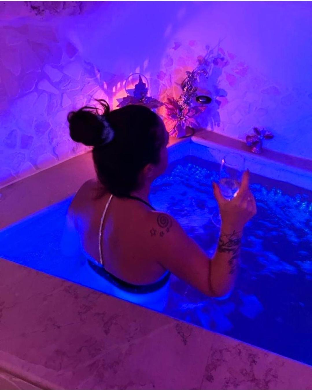 Suite 800 Остуни Екстериор снимка